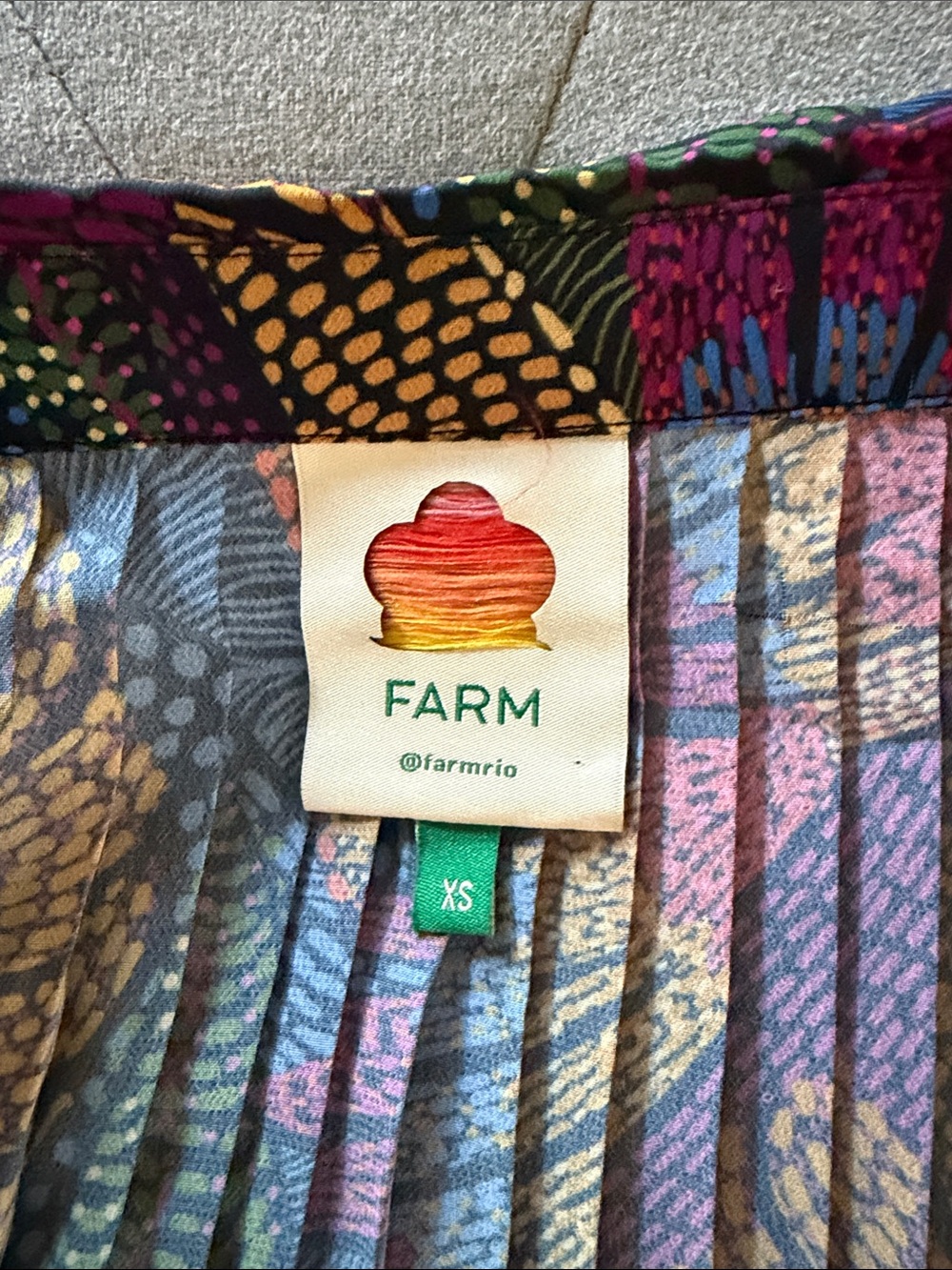 FARM Rio Pleated Blouse - Picture 6 of 6